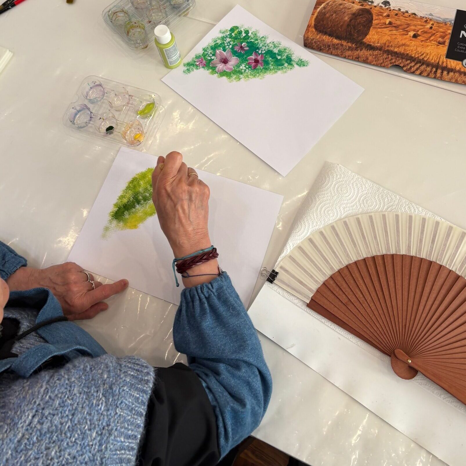 Reserva: Taller de abanicos pintados a mano - Imagen 4